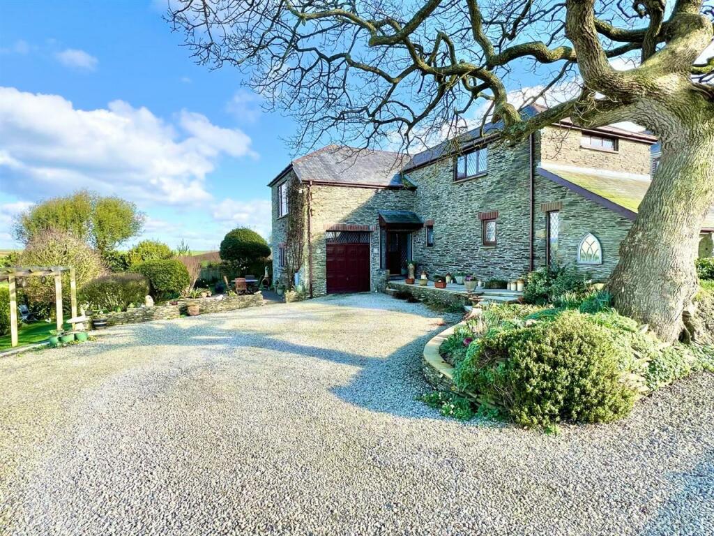 3 bedroom barn conversion for sale in Trelean, St Ewe Cornwall, PL26
