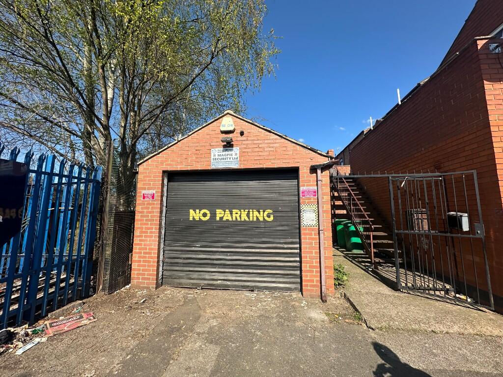 Main image of property: The Garage, Rear of 225 Radford Road, Nottingham, Nottinghamshire, NG7