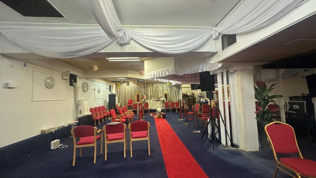 Main image of property: 112f High Street, Walthamstow, London, E17