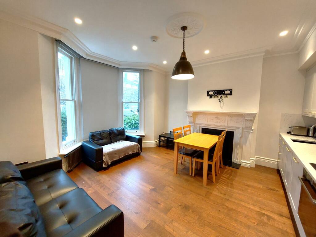 2 bedroom flat for rent in The Grove, Ealing, London W5