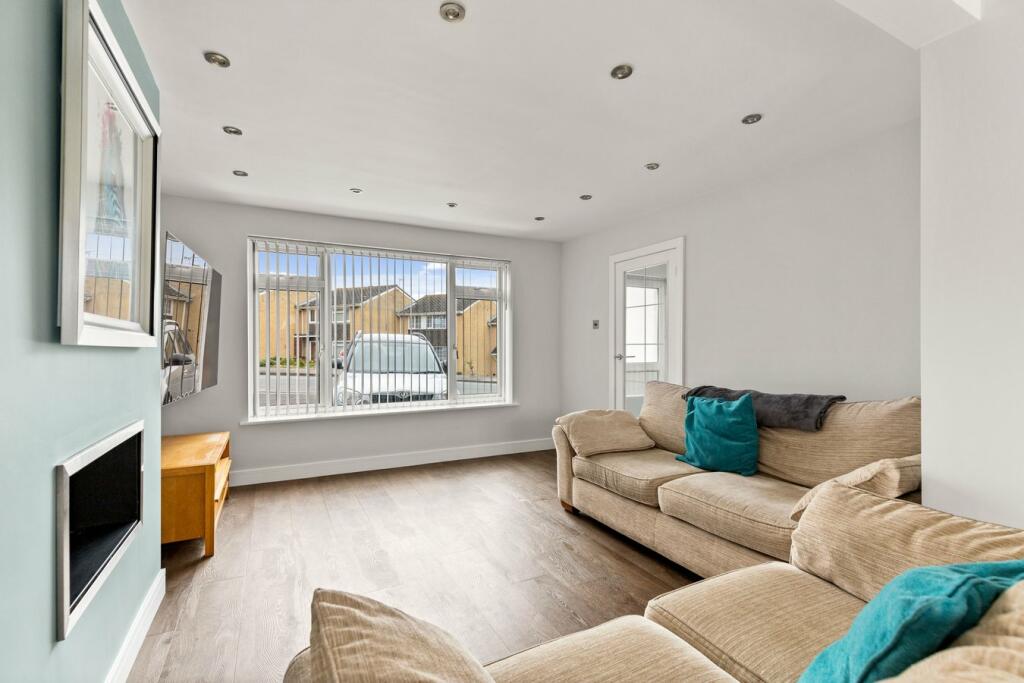 3 bedroom semidetached house for sale in Shorncliffe Road, Folkestone