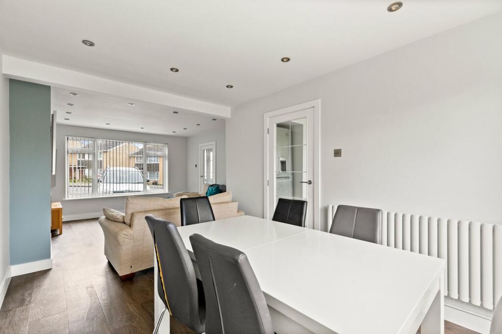 3 bedroom semidetached house for sale in Shorncliffe Road, Folkestone