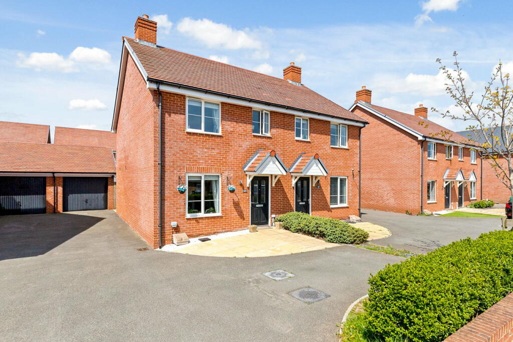 3 bedroom semidetached house for sale in Horn Street, Folkestone, CT20