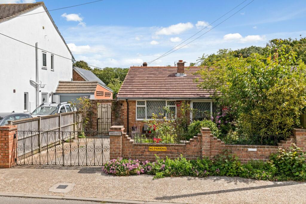 2 bedroom semidetached bungalow for sale in The Street, West Hougham