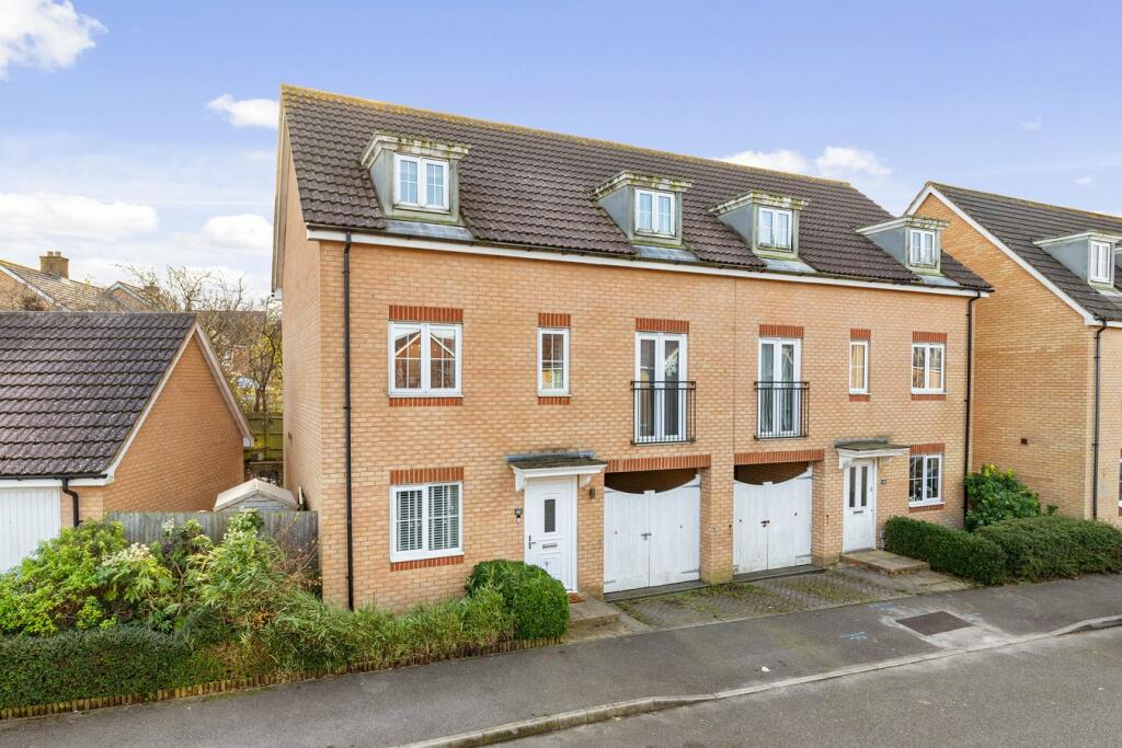 5 bedroom semidetached house for sale in Campbell Road, Hawkinge, Folkestone, CT18