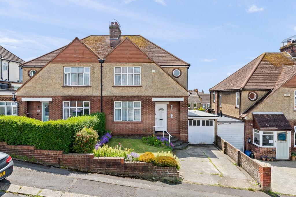 3 bedroom semidetached house for sale in Segrave Road, Folkestone, CT19