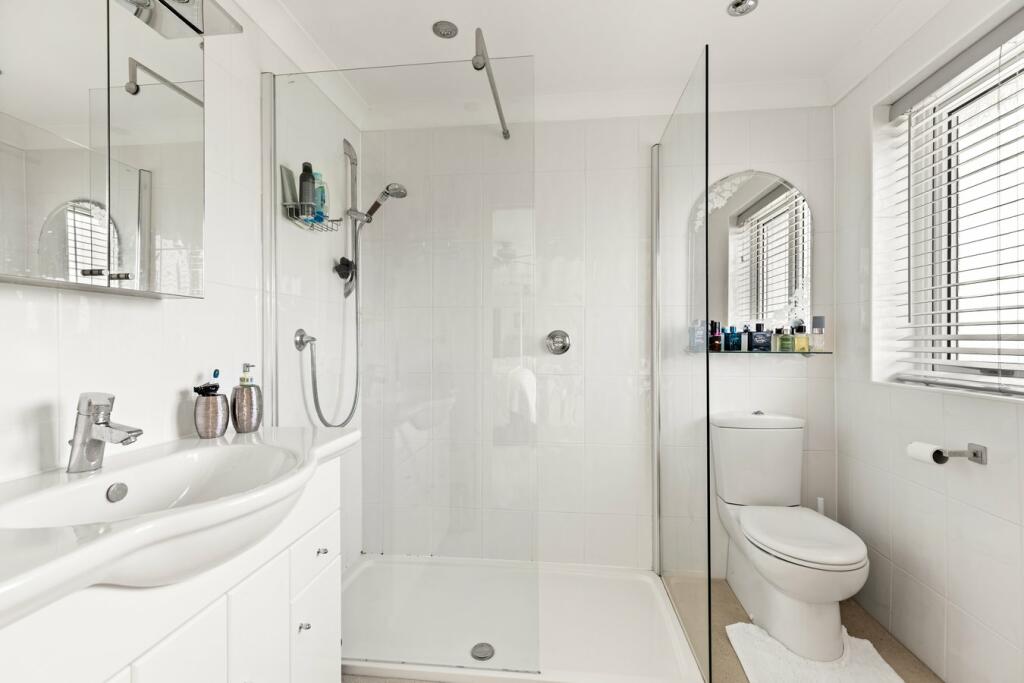 Additional property image - Radnor Cliff Crescent, Folkestone, CT20
