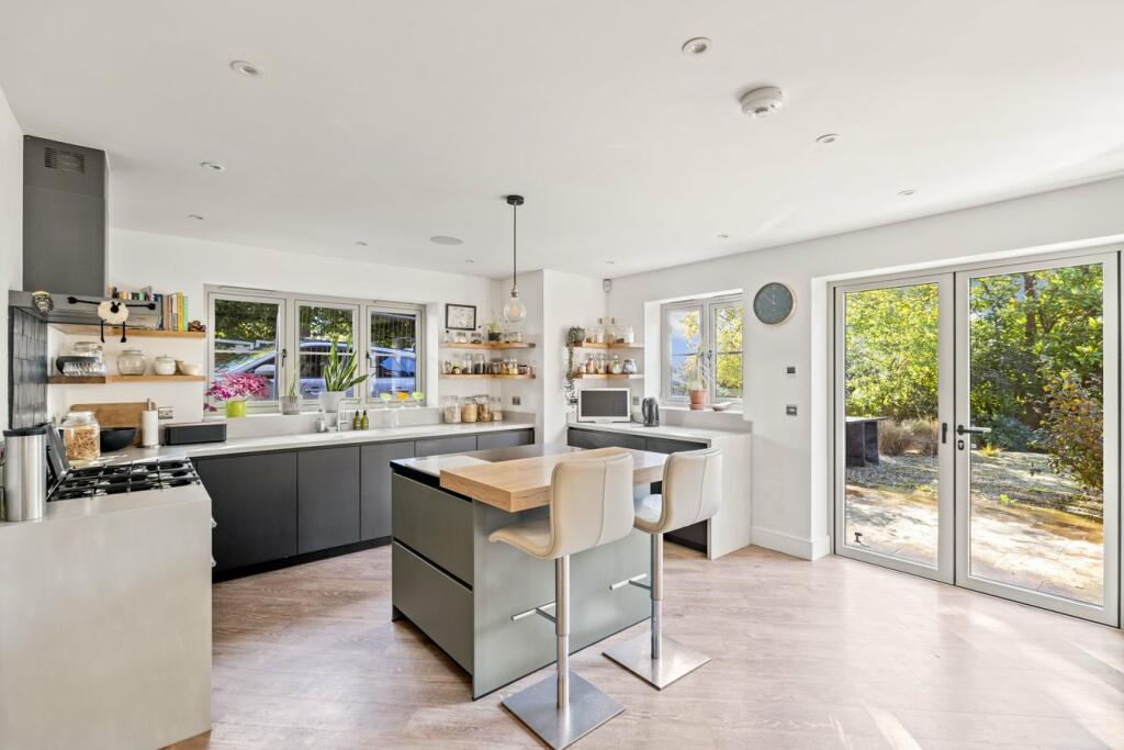 Additional property image - North Road, Hythe, CT21