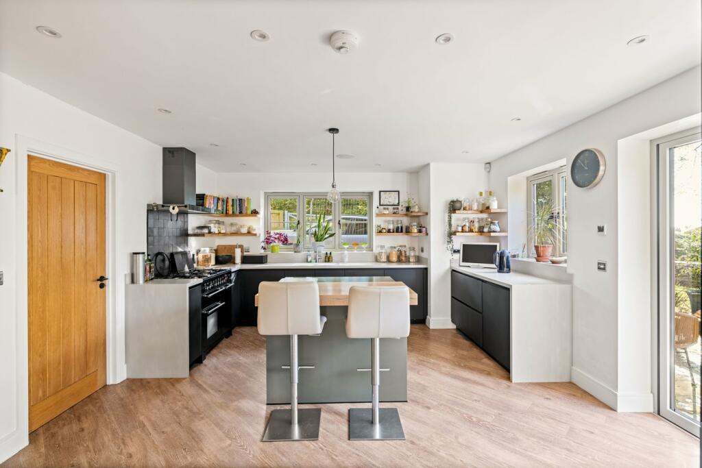 Additional property image - North Road, Hythe, CT21