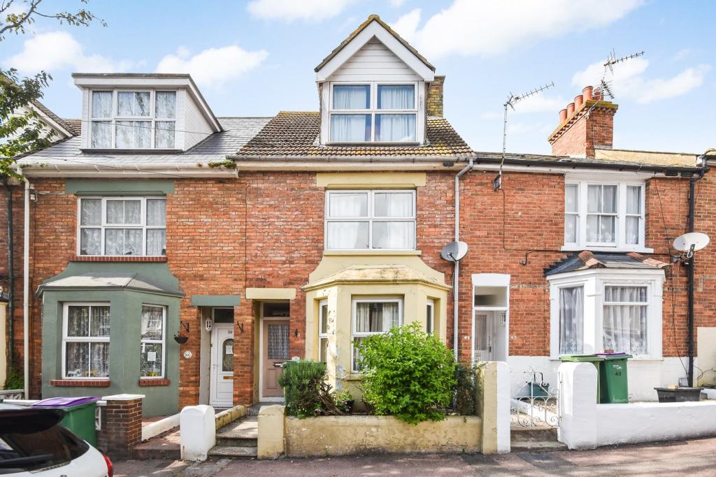 3 bedroom terraced house for sale in Garden Road, Folkestone, CT19