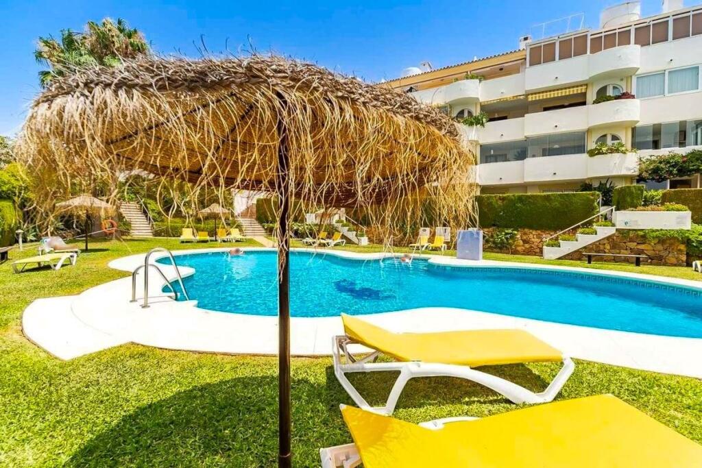 2 bedroom apartment for sale in Andalucia, Malaga, Sitio de Calahonda