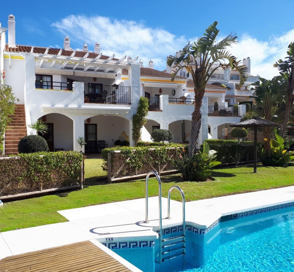 3 bedroom town house for sale in Andalucia, Malaga, Sitio De Calahonda, Spain