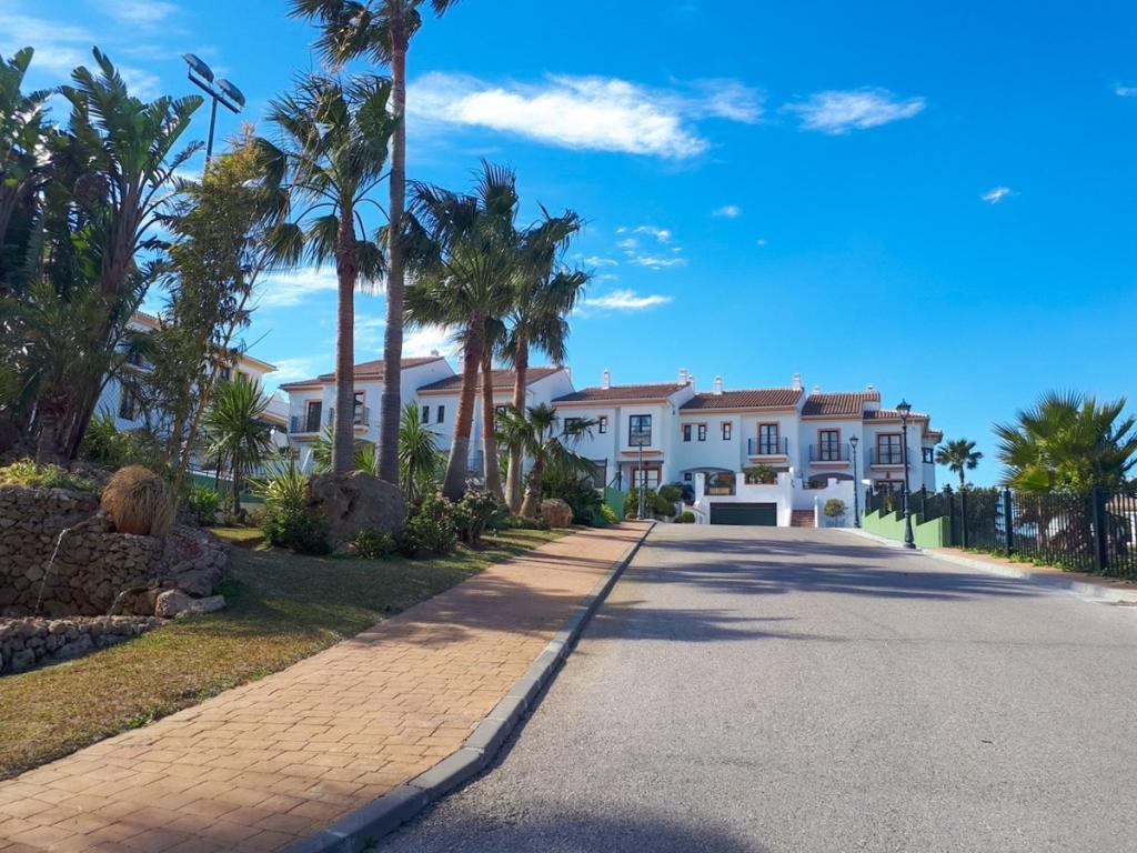 3 bedroom town house for sale in Andalucia, Malaga, Sitio De Calahonda, Spain