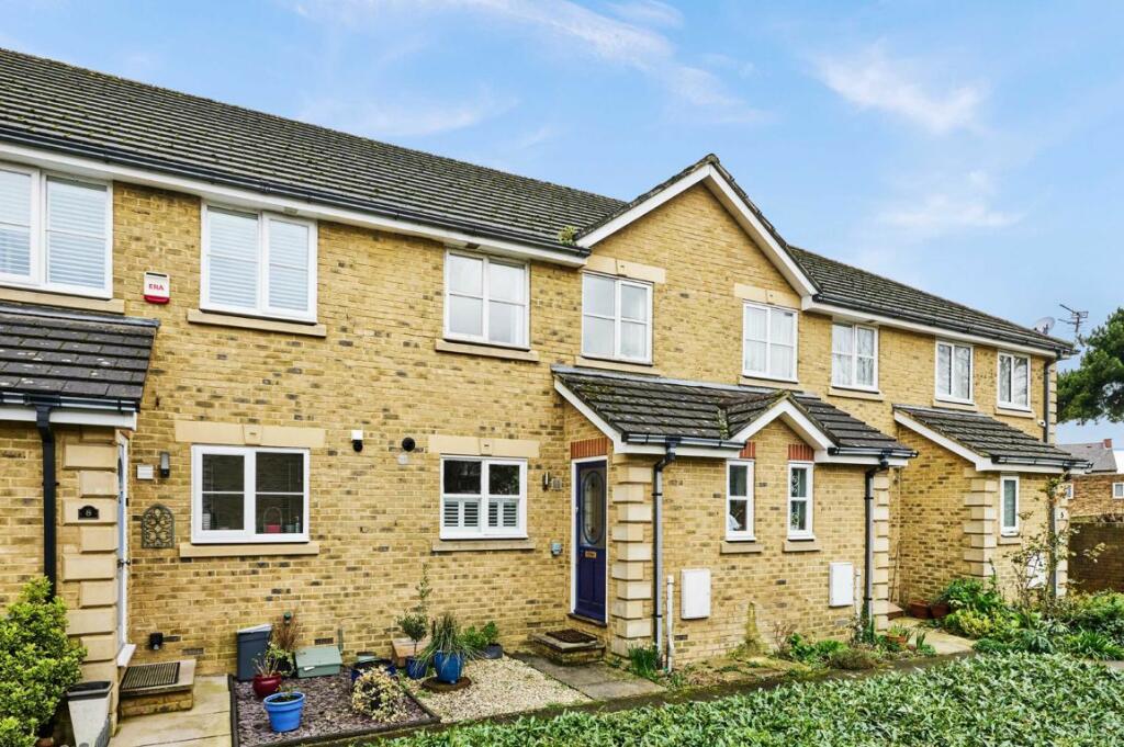 3 bedroom terraced house for sale in Arborfield Close, Tulse Hill, SW2
