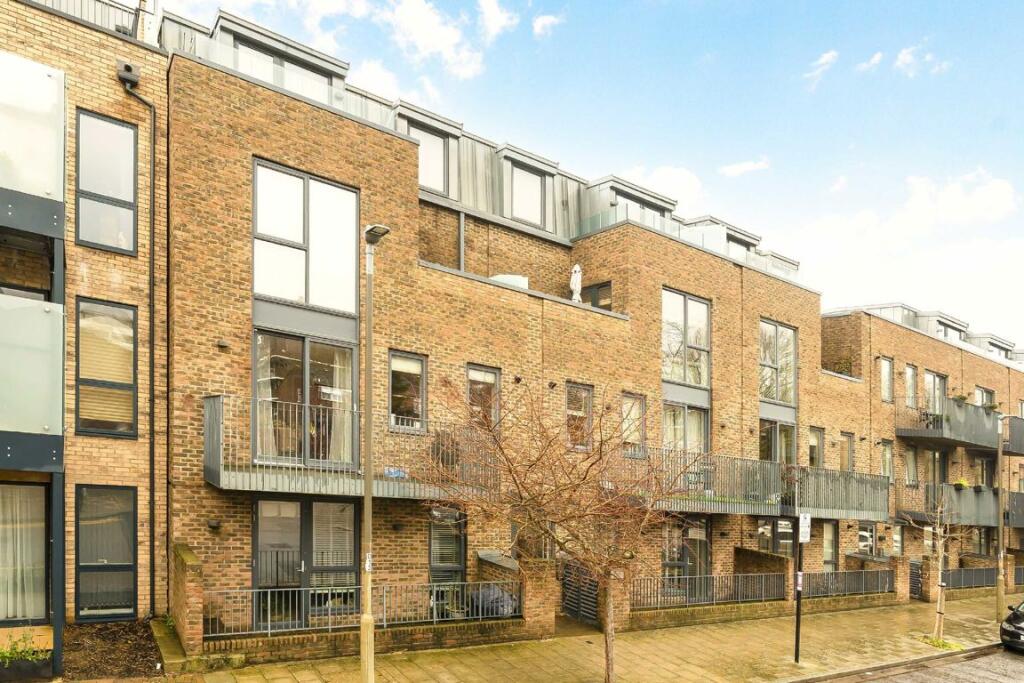 Main image of property: Gideon Road, Clapham