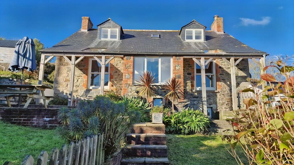 5 bedroom detached house for sale in The Old Post Office Cadgwith, TR12