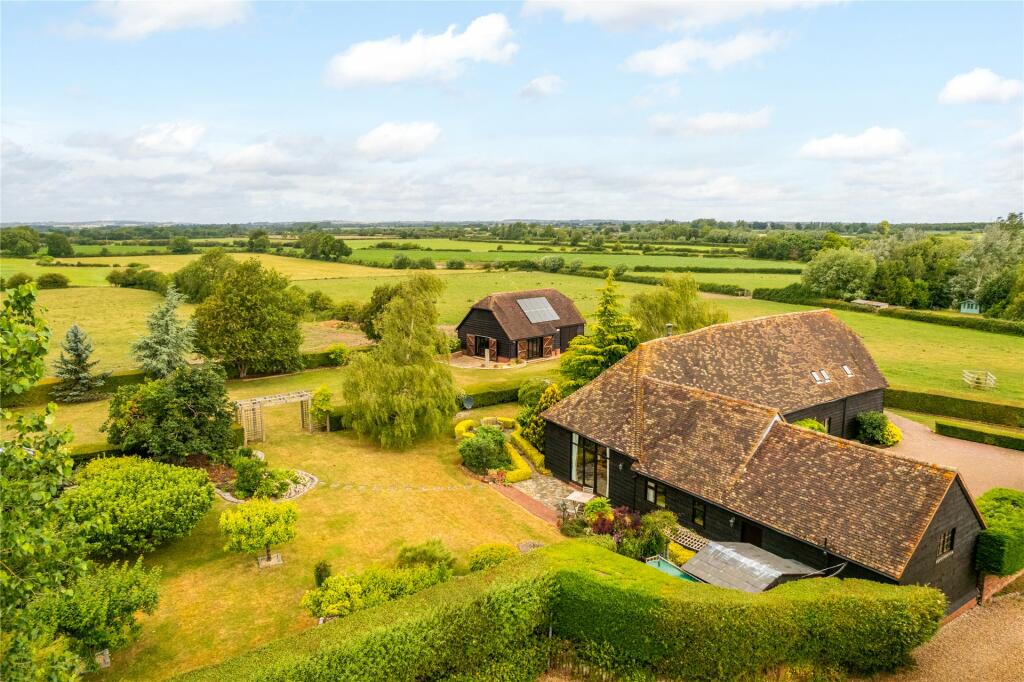 5 bedroom barn conversion for sale in Holly Green Lane, Bledlow