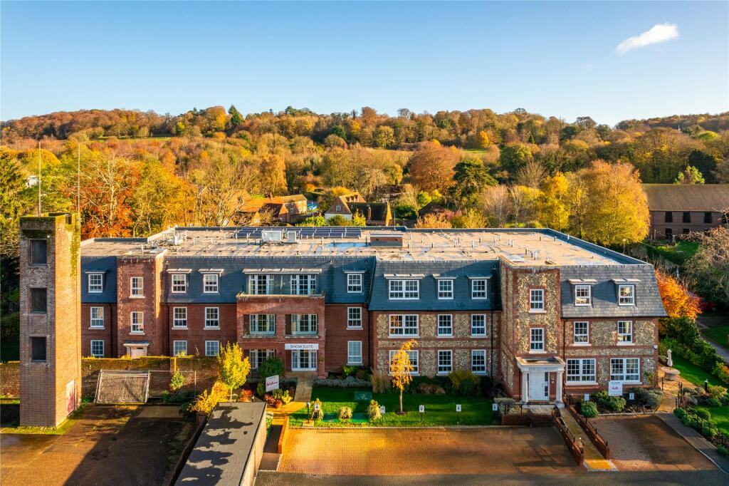 2 bedroom apartment for sale in The Cloisters, High Street, Great