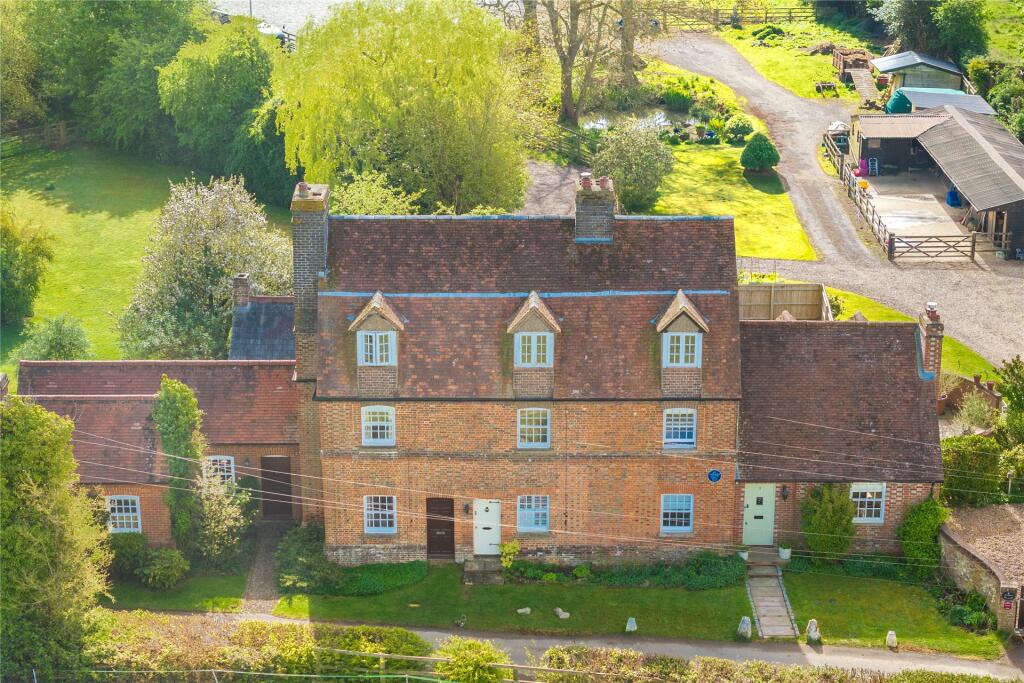 Main image of property: Hawridge Lane, Bellingdon, Chesham, Buckinghamshire, HP5