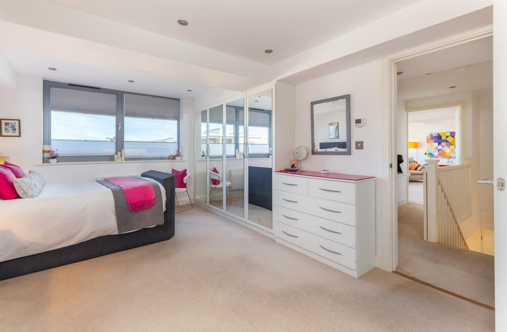 2 bedroom apartment for sale in IMMACULATE DUPLEX APARTMENT Baring