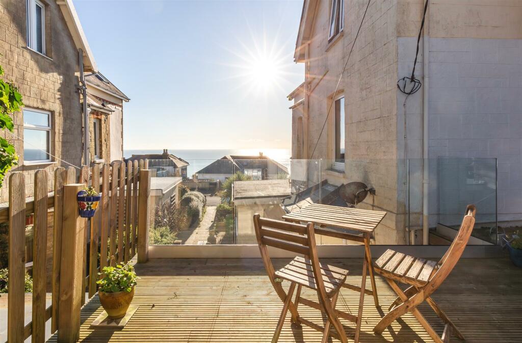 6 bedroom semidetached house for sale in SUBSTANTIAL PROPERTY WITH SEA