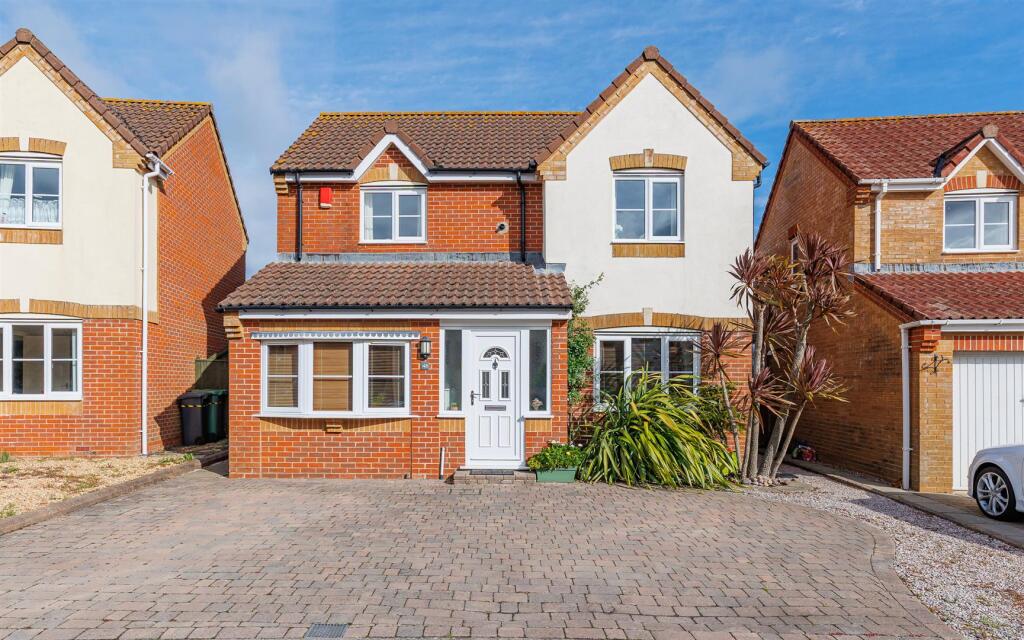Main image of property: PERFECTLY PRESENTED DETACHED HOME - Seaview Road, Cowes