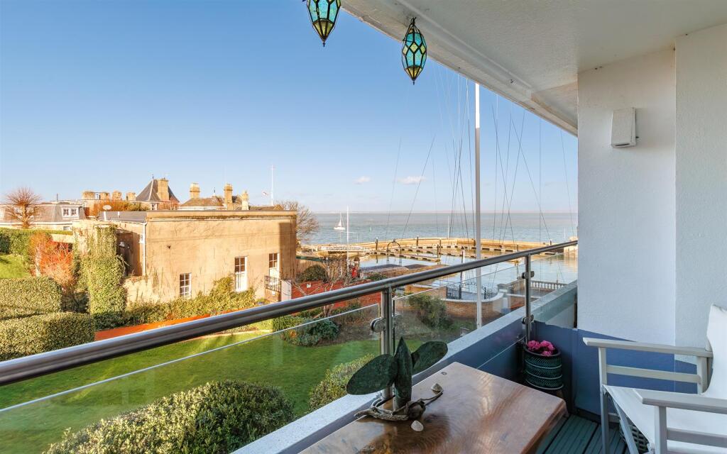 Main image of property: RENOVATED APARTMENT WITH SEA VIEWS - The Parade, Cowes