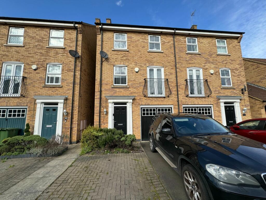 4 bedroom end of terrace house for sale in Lyvelly Gardens, Peterborough, PE1