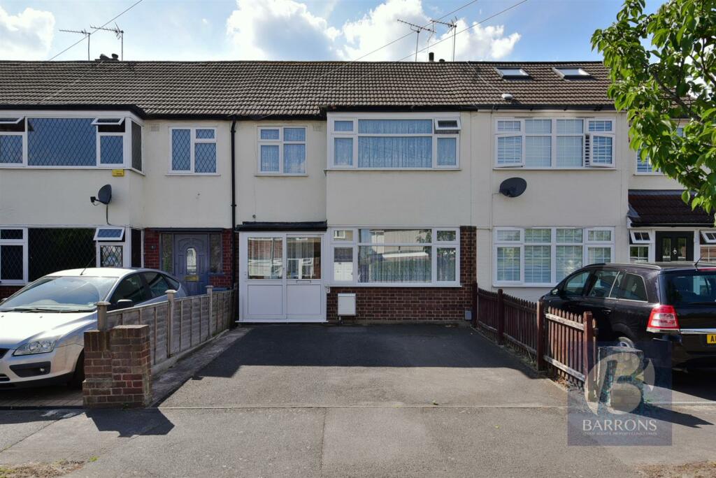 3 bedroom terraced house for sale in Debenham Road, West Cheshunt, EN7