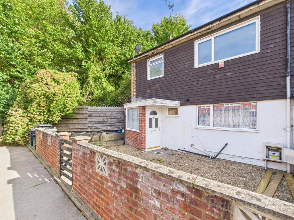 Main image of property: Underwood, New Addington