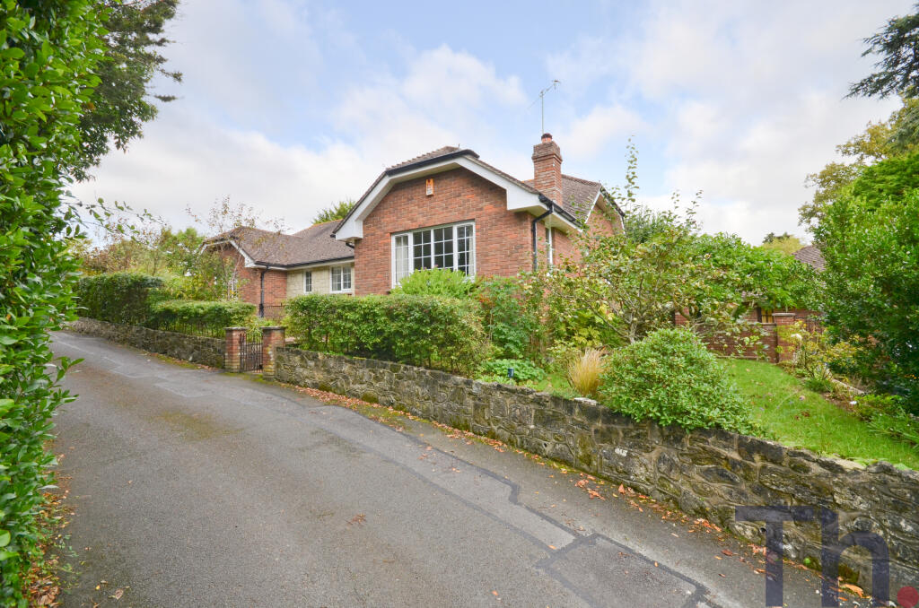 3 bedroom detached bungalow for sale in Shanklin, Isle of Wight, PO37