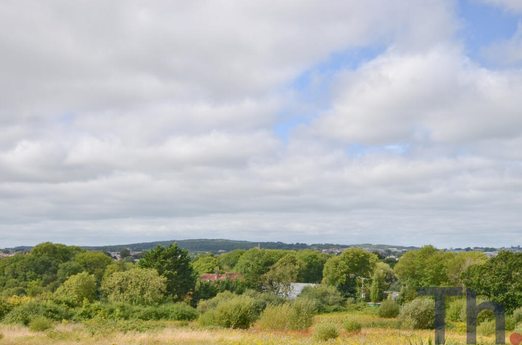 2 bedroom flat for sale in Newport, Isle of Wight, PO30