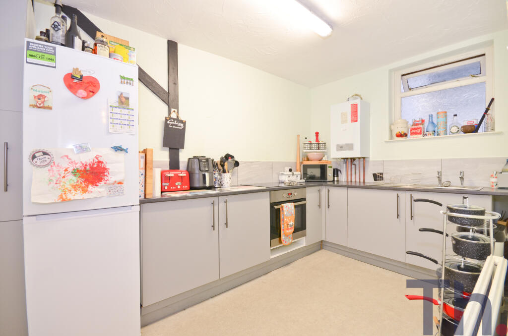 2 bedroom flat for sale in Ventnor, Isle of Wight, PO38