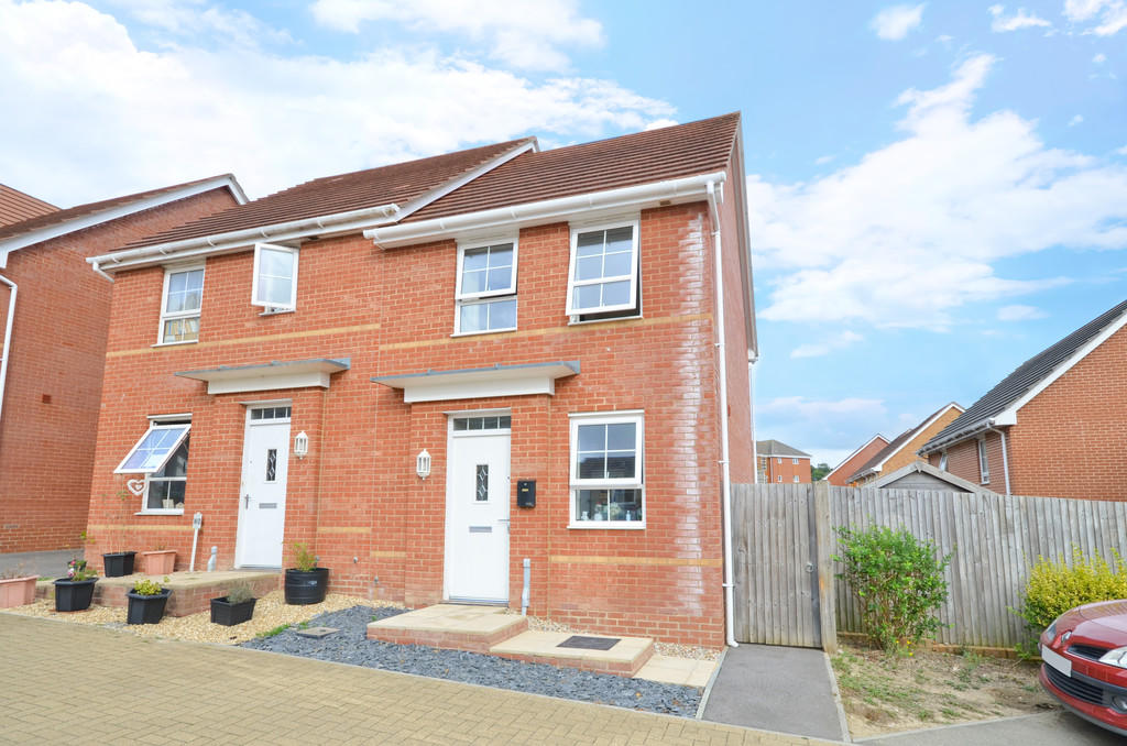 2 bedroom semidetached house for sale in Newport, Isle Of Wight, PO30