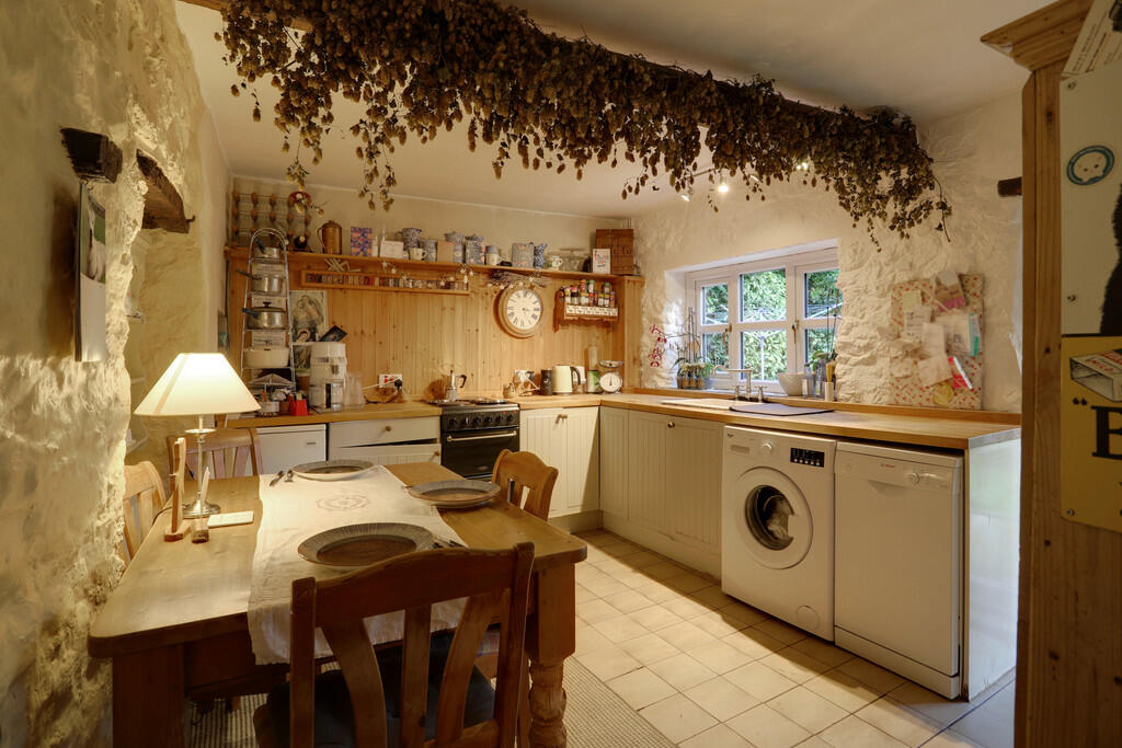 2 bedroom cottage for sale in Bickington, Newton Abbot, TQ12