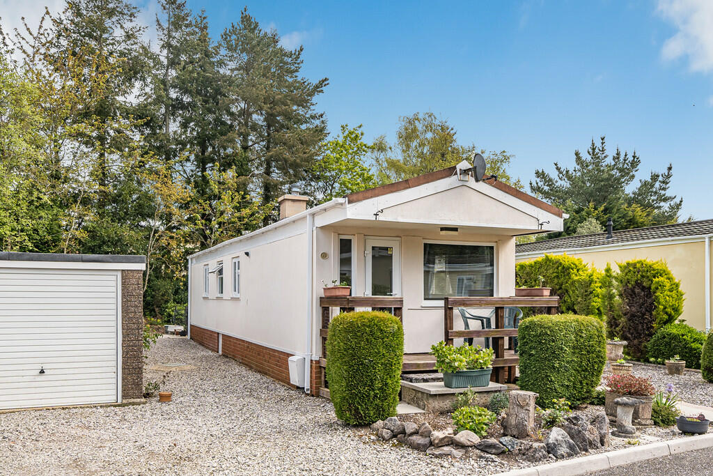 2 bedroom mobile home for sale in New Park, Bovey Tracey, TQ13