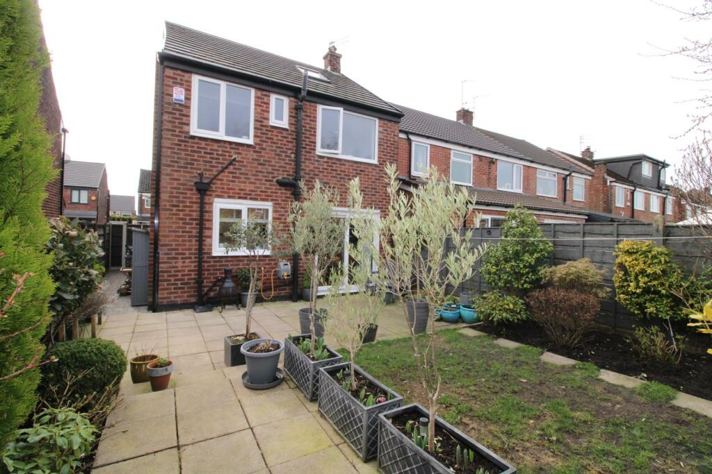 3 bedroom detached house for sale in Shaw Head Drive, Failsworth