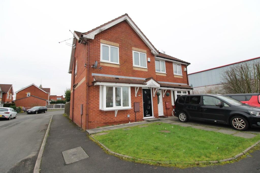 3 bedroom semidetached house for sale in Mitchells Quay, Failsworth, Manchester, M35