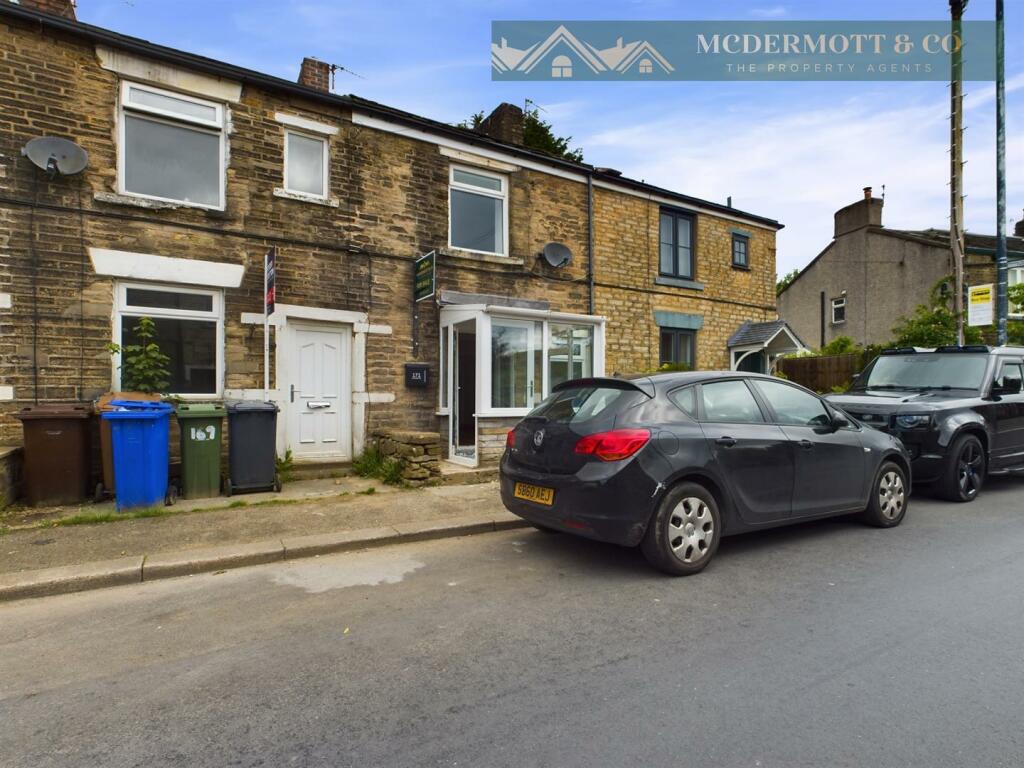 2 bedroom terraced house for sale in Stockport Road, Mossley, OL5