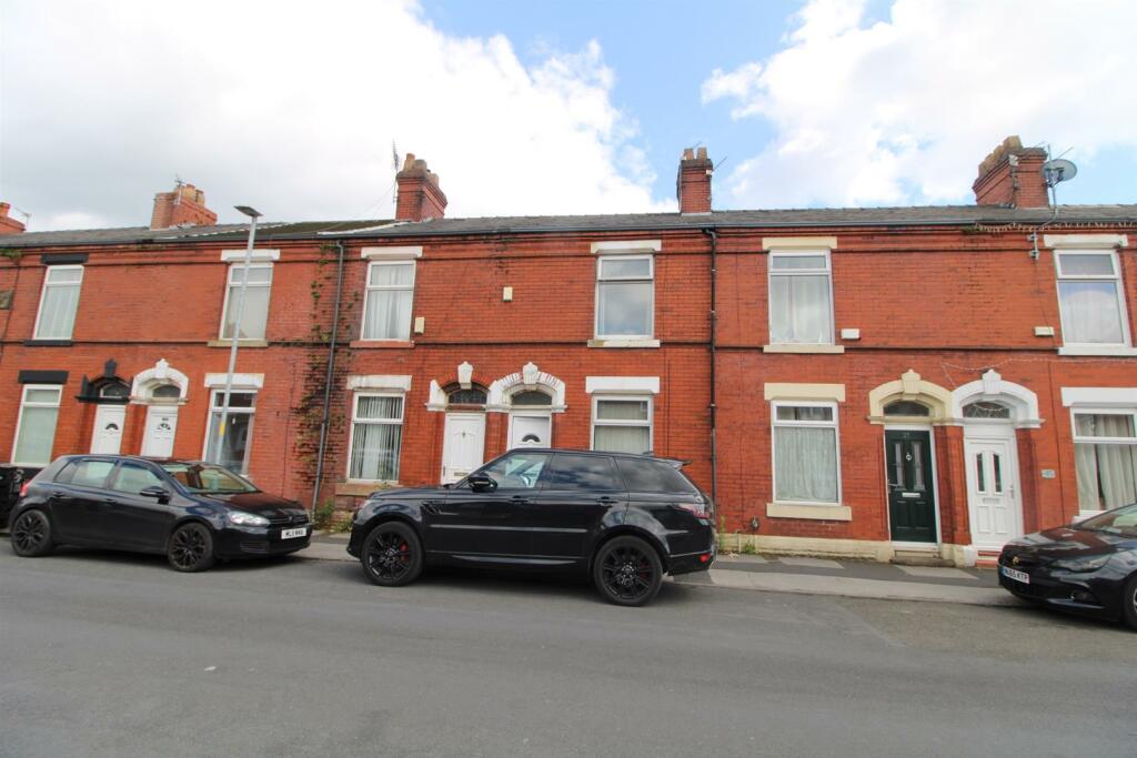 2 bedroom terraced house for sale in Pelham Street, AshtonUnderLyne, OL7