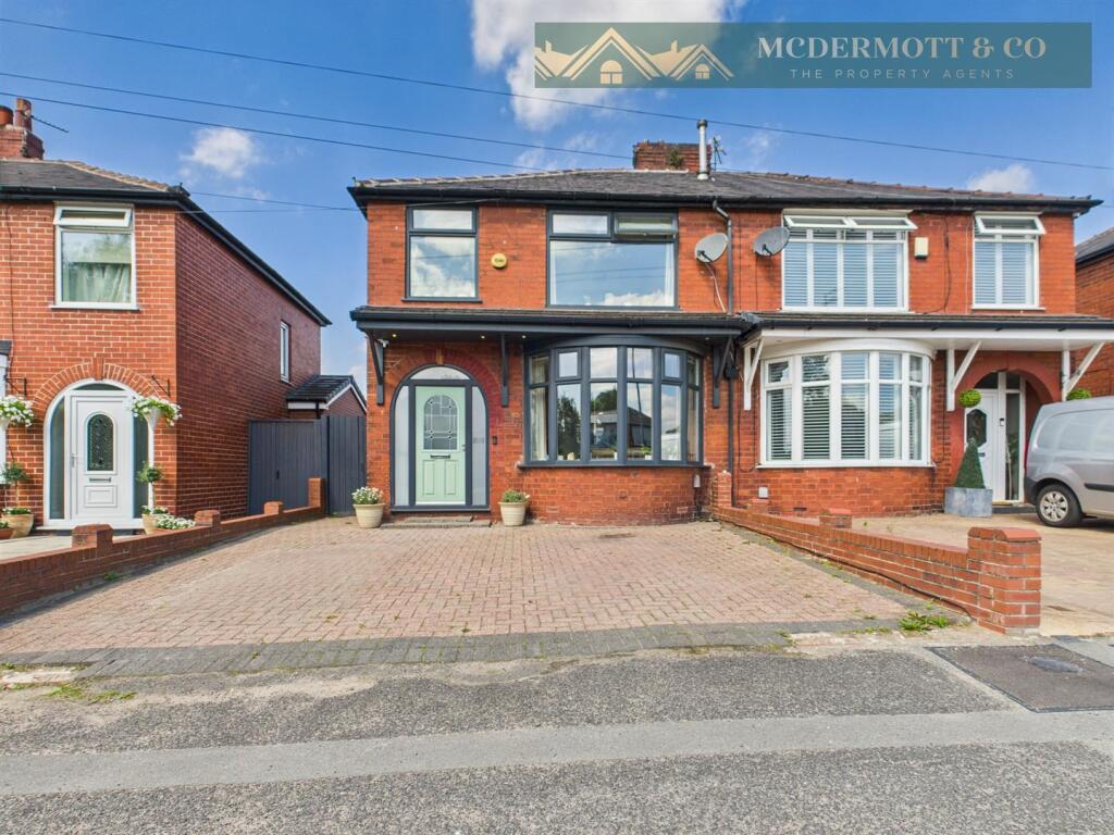 Main image of property: Broadway, Manchester