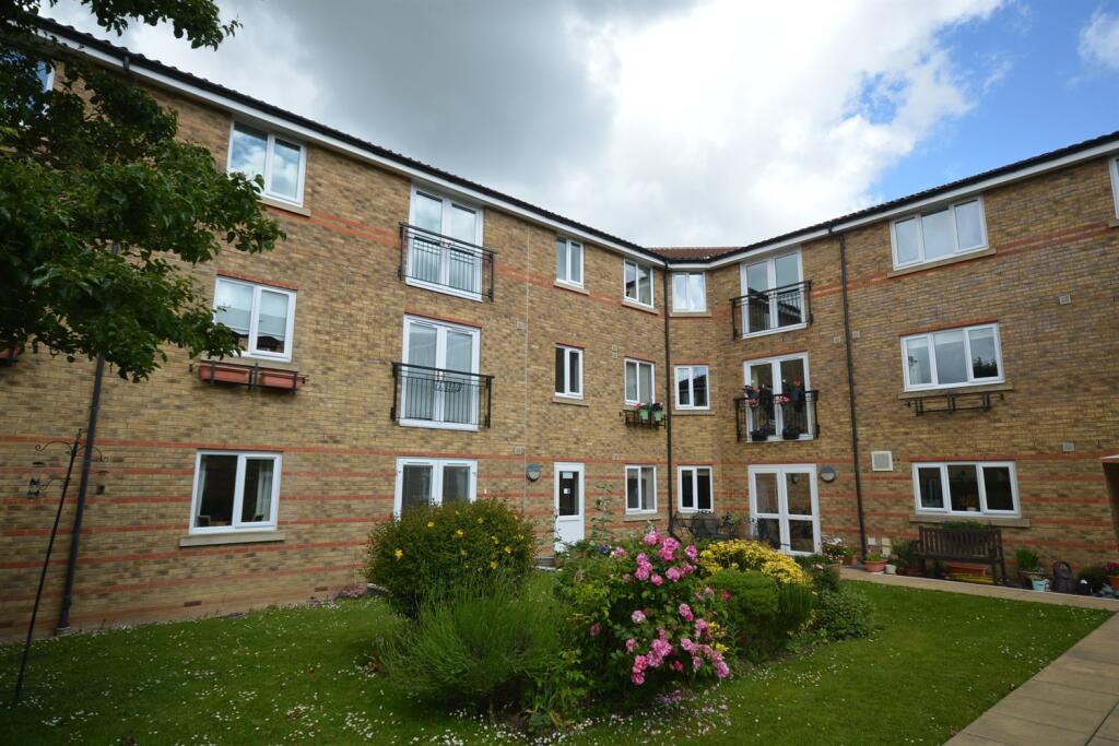 2 bedroom apartment for sale in Tabor Place, Nottage Crescent