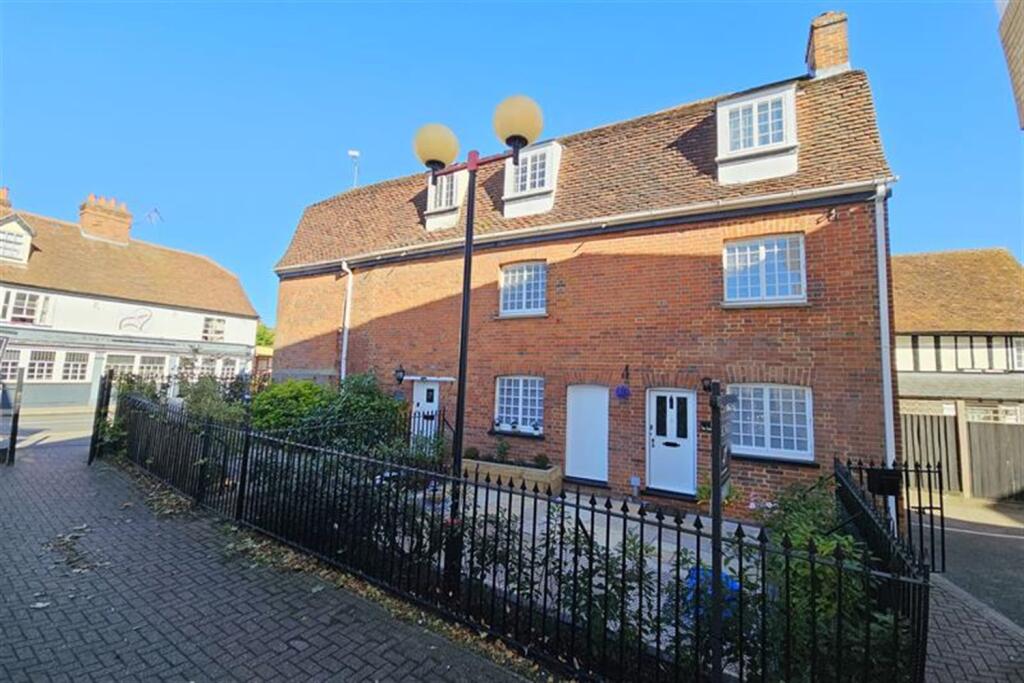 Main image of property: The Dutch House, South Street, Braintree, CM7