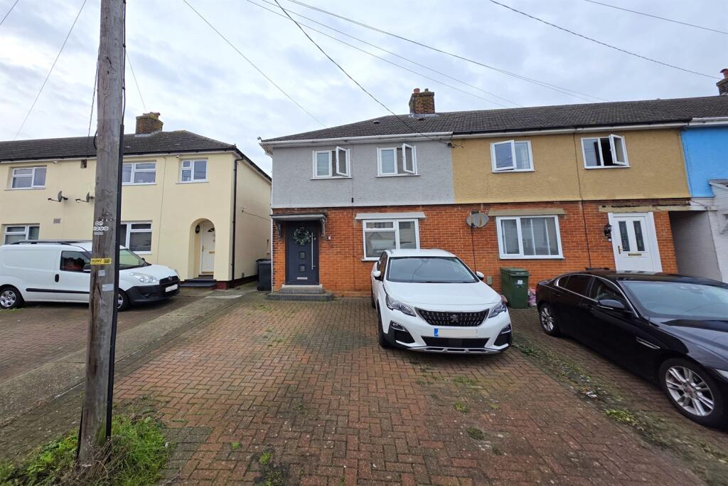 Main image of property: Hay Lane North, Braintree, CM7