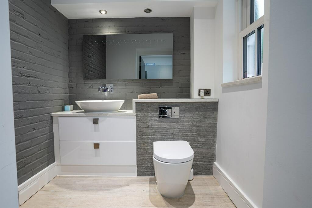 Additional property image - Queenborough Lane, Braintree, CM77