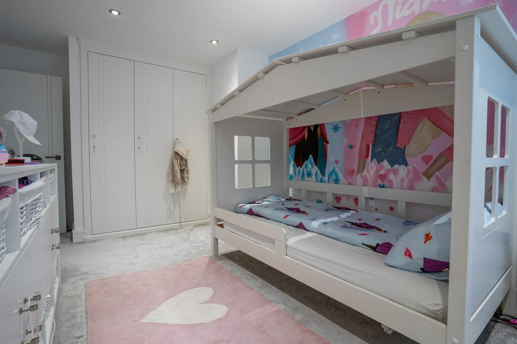 Additional property image - Queenborough Lane, Braintree, CM77