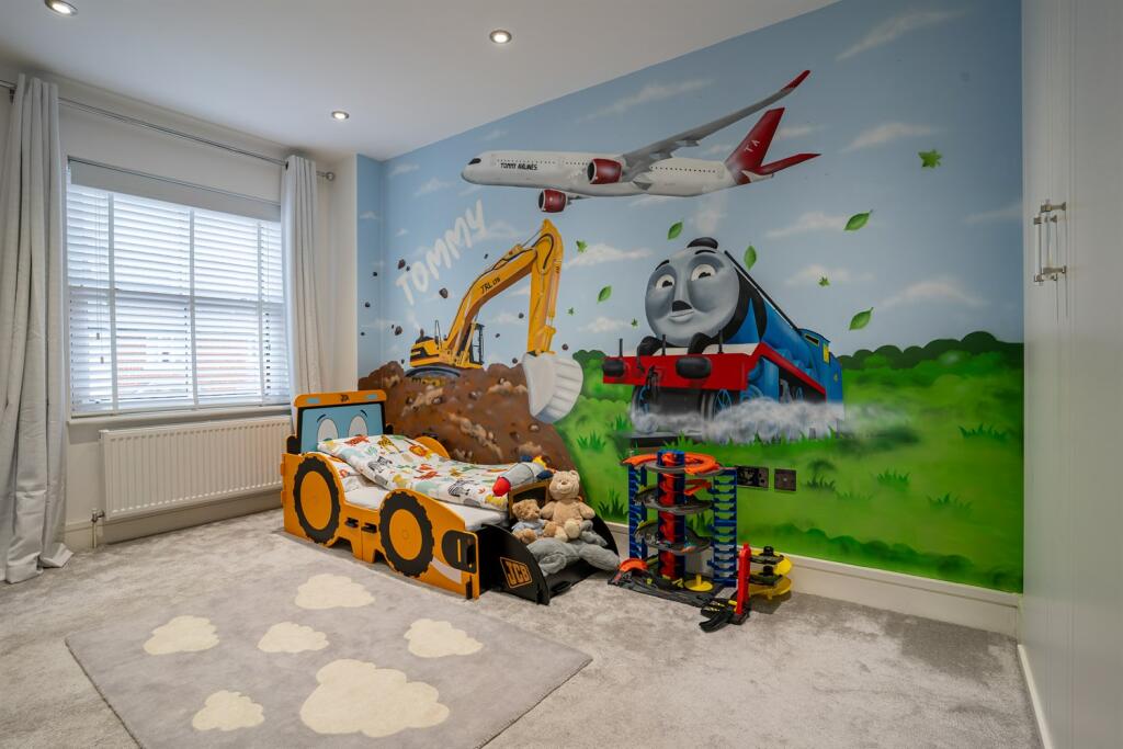 Additional property image - Queenborough Lane, Braintree, CM77