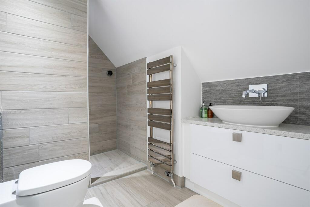 Additional property image - Queenborough Lane, Braintree, CM77