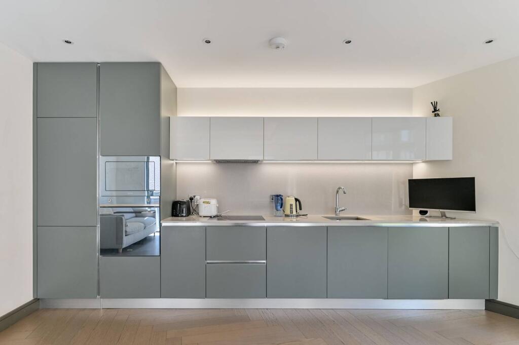 Main image of property: Wharf House, Twickenham, TW1
