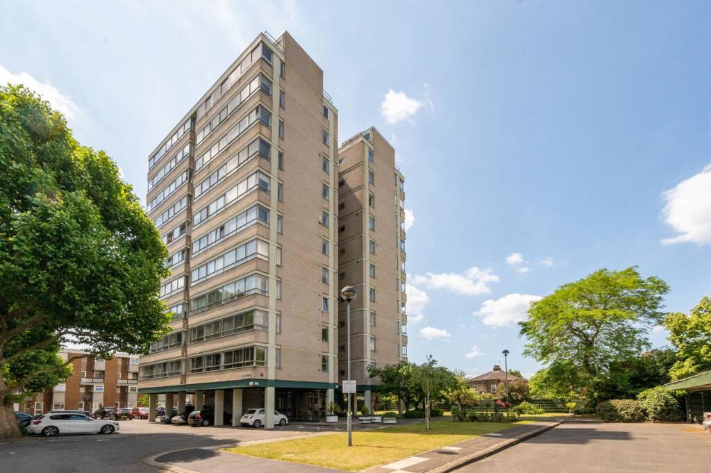 Main image of property: Lower Mortlake Road, North Sheen, Richmond, TW9